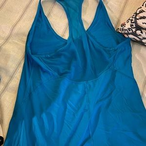 Lulu tank size 6. Great condition